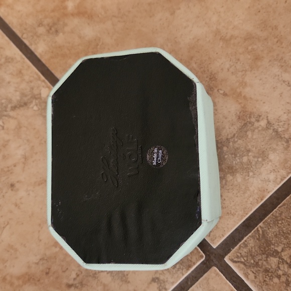 Wolf Heritage Octogon Jewelry Box - Picture 4 of 5